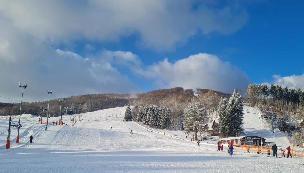Snowland Apartmany Valča Εξωτερικό φωτογραφία