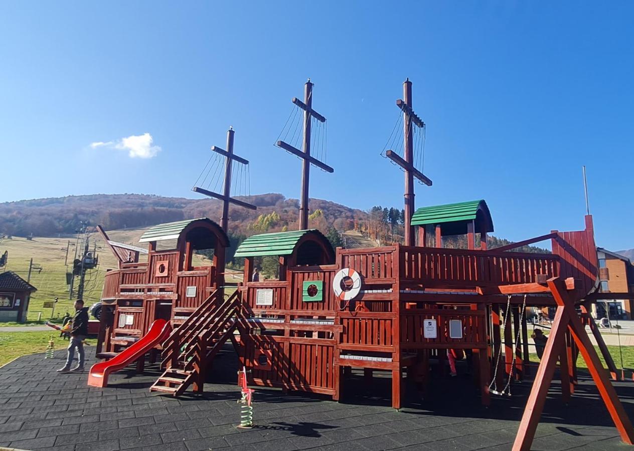 Snowland Apartmany Valča Εξωτερικό φωτογραφία
